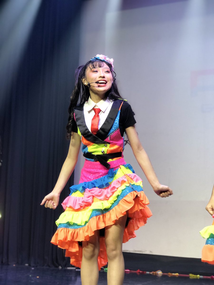 emeraldunit's tweet photo. angela!!! really happy i got to see you again last saturday! ヽ(｡･ω･｡)ﾉ good luck for all your performances this week @ppopgen_angela 💖 https://t.co/3hos6krQUo