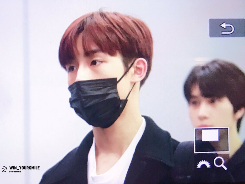 #董思成 #WINWIN #윈윈 #WayV #WeiShenV #威神V
190122 SHA