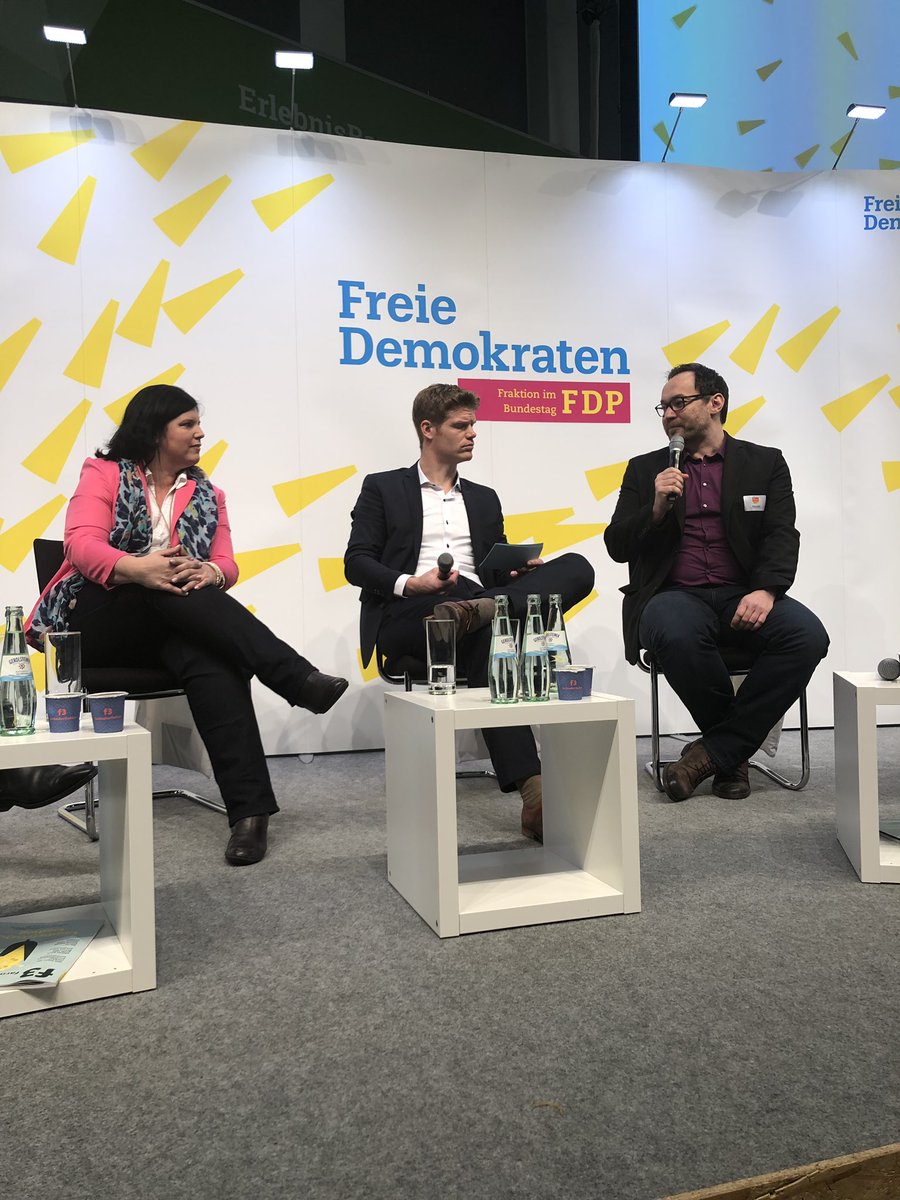 Gegen 1245 Uhr spricht CL heute bei der #IGW2019, danach gehts zum Messerundgang! TL