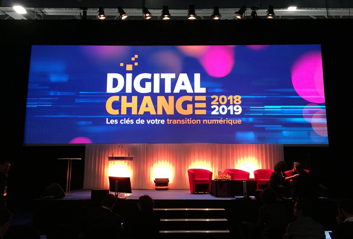SNCFNumerique's tweet photo. [ En Direct ] 📷 #DigitalChange 
«Comment une entreprise de mobilité transforme sa relation client, ses outils de production avec ses collaborateurs pour plus de mobilité», avec Benoit TIERS (DG eSNCF) &amp; @Steph_Dommange (Dir. Régionale #PaysdelaLoire ) https://t.co/jhFBDZRfqL