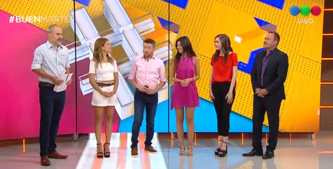 Ahora, con equipo formado, recibimos el #BuenMartes
telefenoticias.com.ar/vivo