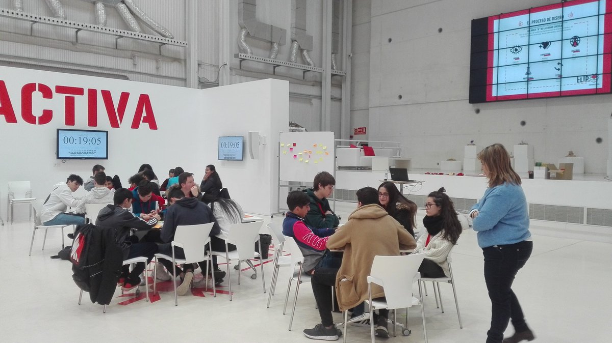 WeAreIngenio's tweet photo. 📣 Siguen los martes #FlipAndDo, hoy con el #IES Miguel de Molinos. Muy buena y creativa mañana en @ZGZActiva ⚡💡📝 #zaragoza #designthinking #emprender #escuela #reto https://t.co/bb4LIXN9B7