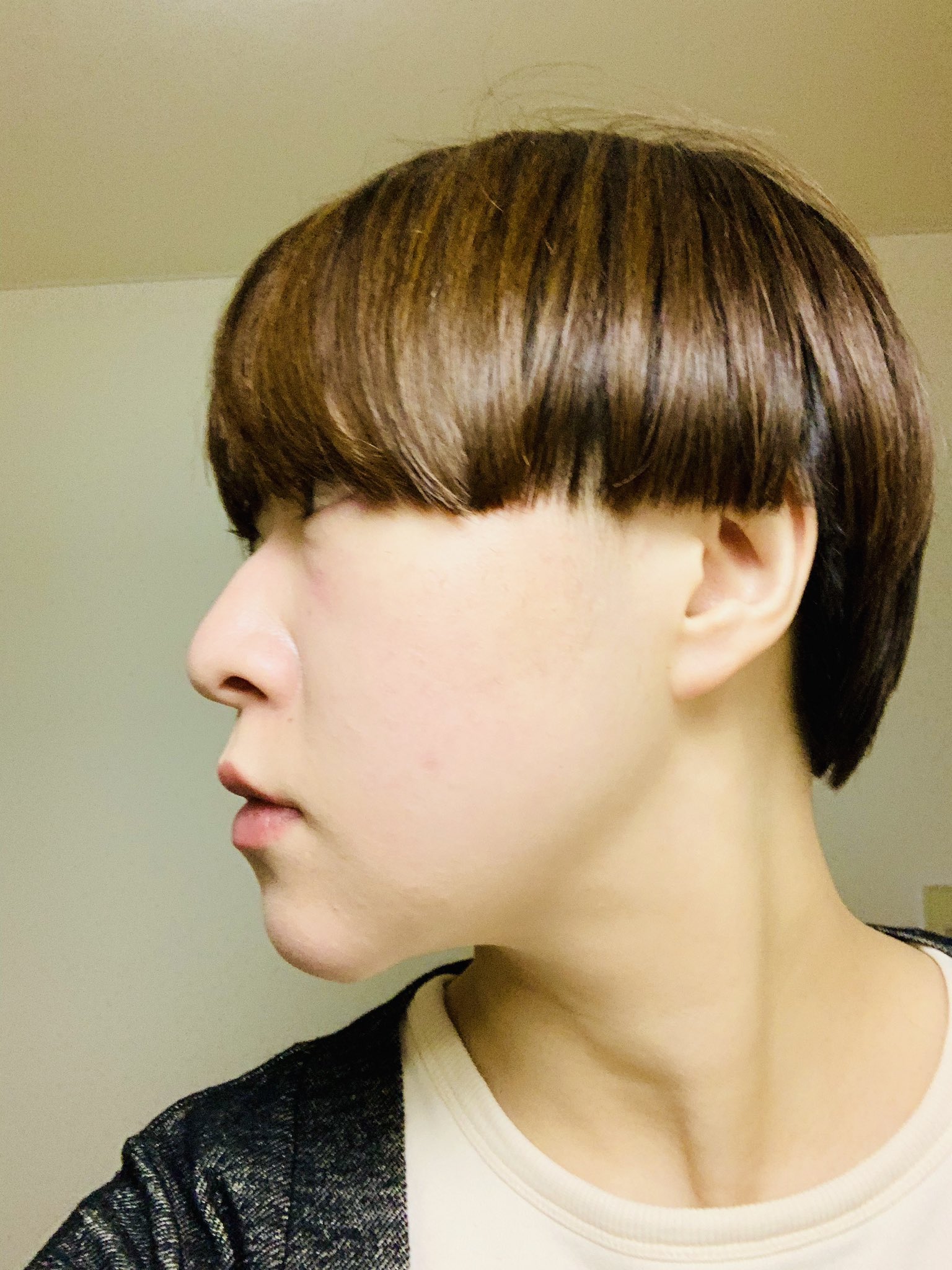 夏野子 Bosatsu Brand 美容師さんお任せで 今回はもみあげ全剃りのテクノカット めちゃくちゃ似合ってるやん T Co Sl3xcceq2p Twitter