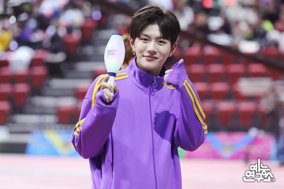 MBC_entertain's tweet photo. .    🍇포도✨  .     🏅  . 🍇     ✨  * .  🏅  포   🍇 .   ✨      🏅    도   🍇   *    포  .  ✨ .   도✨ *   🍇 *    .     *    .     포 *.    🍇   *   도  .  🏅     🍇     포도     *  ✨🍇포도🍇
#2019아육대 #아육대 #골든차일드 #Golden_Child #최보민 #김지범 #TAG @Official_GNCD https://t.co/S1tgxSBfoC