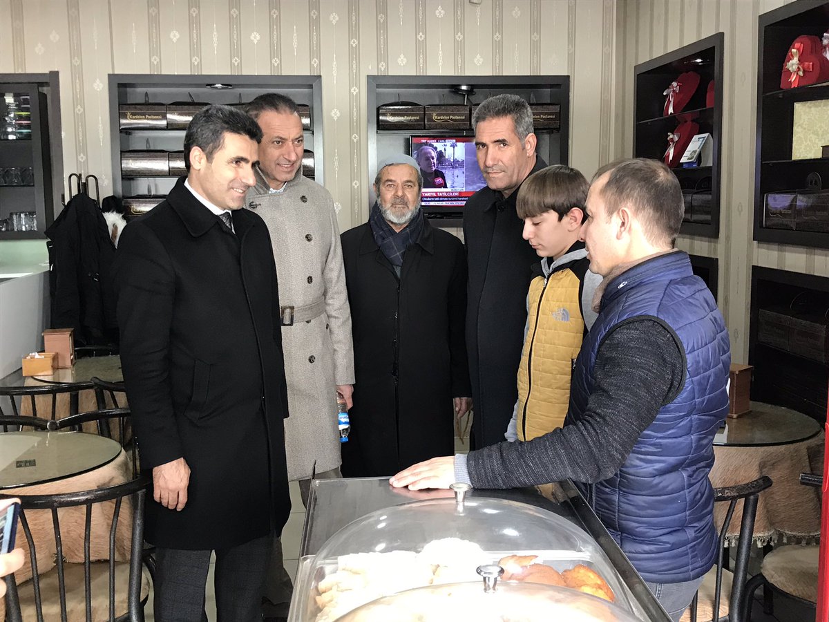 İl Başkanımız Sayın <a href="/MHanefiGuler/">Mehmet Hanefi Güler</a> Belediye Başkan adayımız Sayın <a href="/Erdalarikan12/">Erdal ARIKAN</a> yönetim kurulu üyelerimiz ile birlikte Belediye İşhanı ve Ulu Camii Pasajı’nda esnaf ziyaretleri gerçekleştirdi. #TevazuSamimiyetGayretile 
#ÖnceMilletÖnceMemeleket