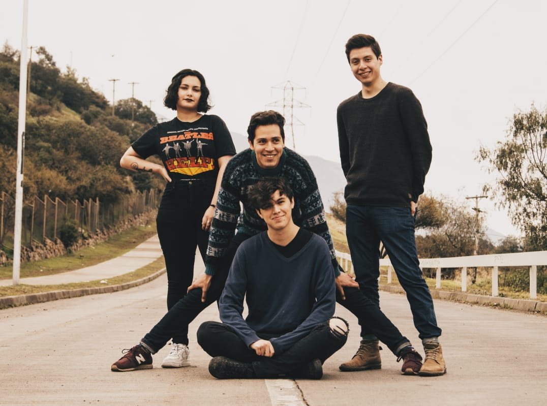 #Nacional
Banda nacional #OlympicBlack lanza su disco debut “About a Dream”. Entérate de qué se trata esta reciente incursión acá: bit.ly/2FHXGuW

Fuente: @RedPonchoProd