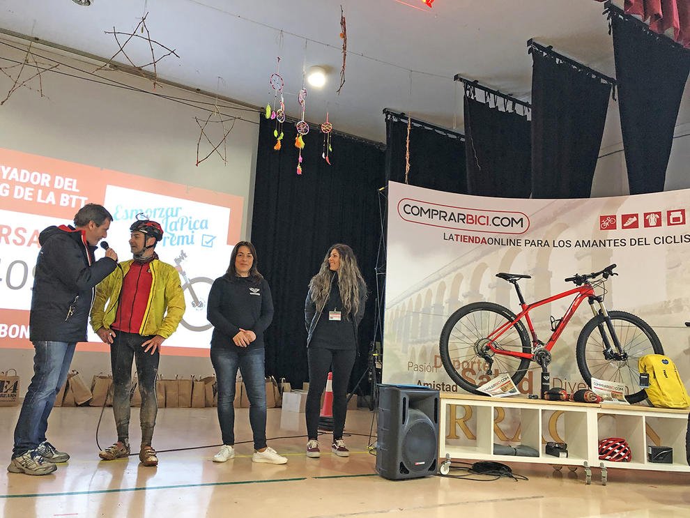 Més de 900 persones participen a la 12ª pedalada La Pica de #Picamoixons diarimes.com/noticies/camp_…