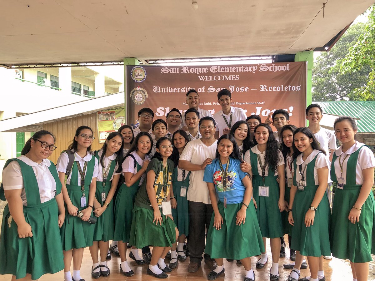 usjrjhscc's tweet photo. “Happiness doesn’t result from what we get, but what we give.” -Ben Carson
Community Outreach Program giving of gifts - Sharing Our Joys
#AdelanteClubCouncil https://t.co/WYhUlhUquc