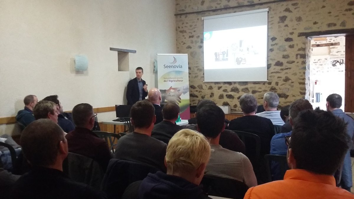 seenovia's tweet photo. #seenoviales : Yoann Gandais, Responsable Génomique, présente le fonctionnement de #genocellules, puis cet après-midi rdv dans l'EARL Guilidine pour voir en pratique les atouts de l'indicateur ! https://t.co/5XWSJiQgdf