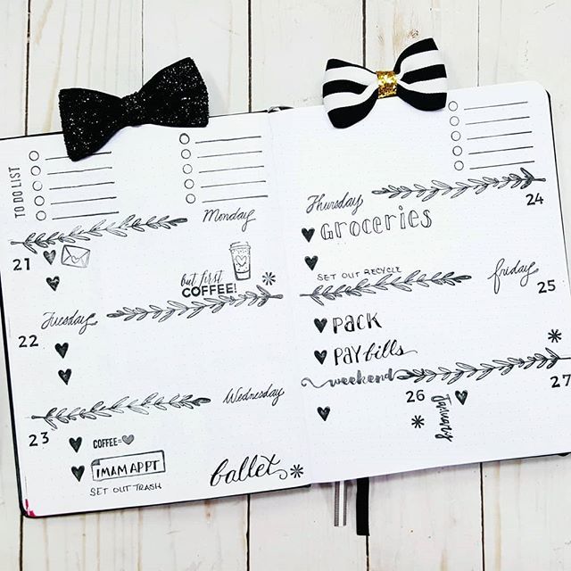 scrapcraftastic's tweet image. My #fromscratch #weeklylayout for the week. This a #nosticker #nowashi #plannerspread using a #dotgrid #journal. #beforethepen #beforetheplans #livewellandplan