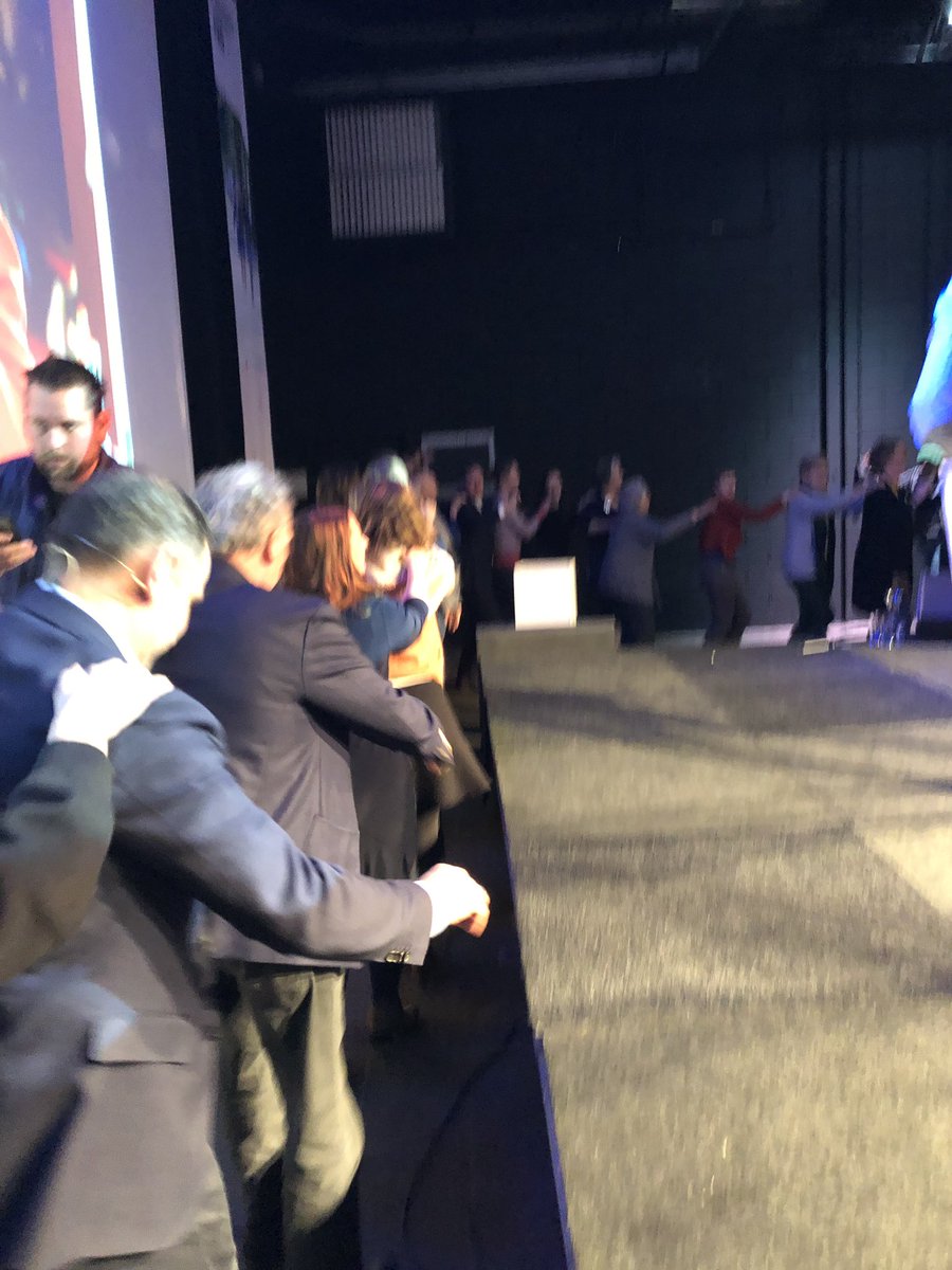 En dan ook nog polonaiselopen met het <a href="/danspaleistweet/">het Danspaleis</a> #mvltfno