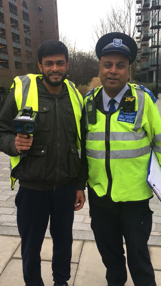 MPSTowerHam's tweet image. #Towerhamlets STT Officers were out today in Wapping Lane E1 with community road watch slowing down drivers #RTPC