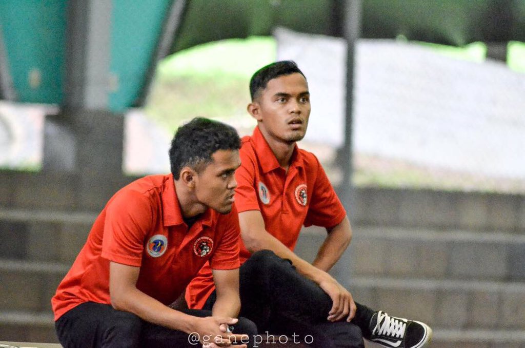 Happy birthday coach <a href="/KevinErdiham/">kepin</a> <a href="/ReffvinErdiham/">Aping</a> #HexaBISA #kasihyangterbaik #sman6depok