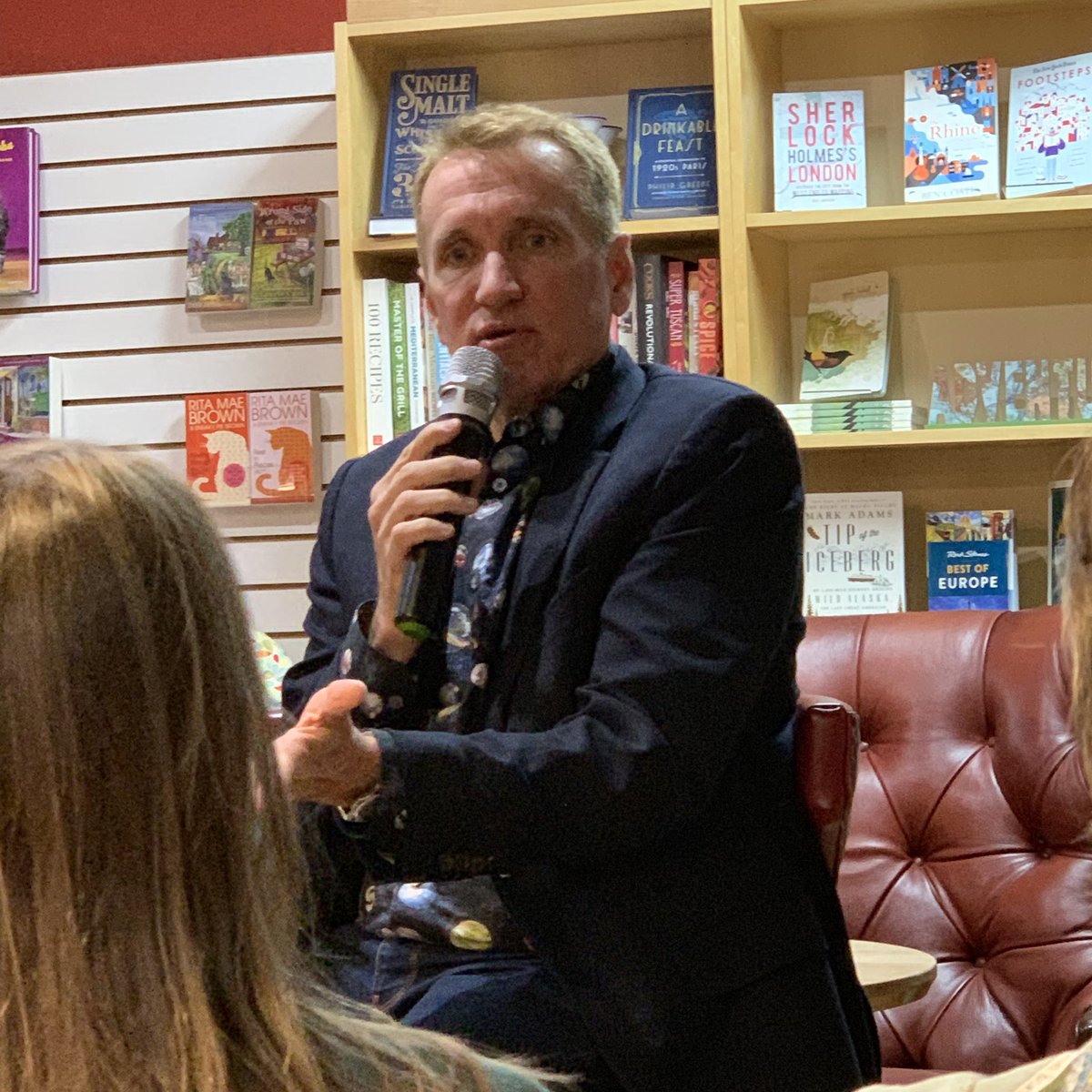 SciTeach3's tweet image. It was great to hear a talk from my favorite author, @jamesrollins, on his first stop of his new #sigmaforce novel #Crucible book tour at @poisonedpen. Fascinating to hear how he weaves in historical &amp;amp; scientific information into character development.
