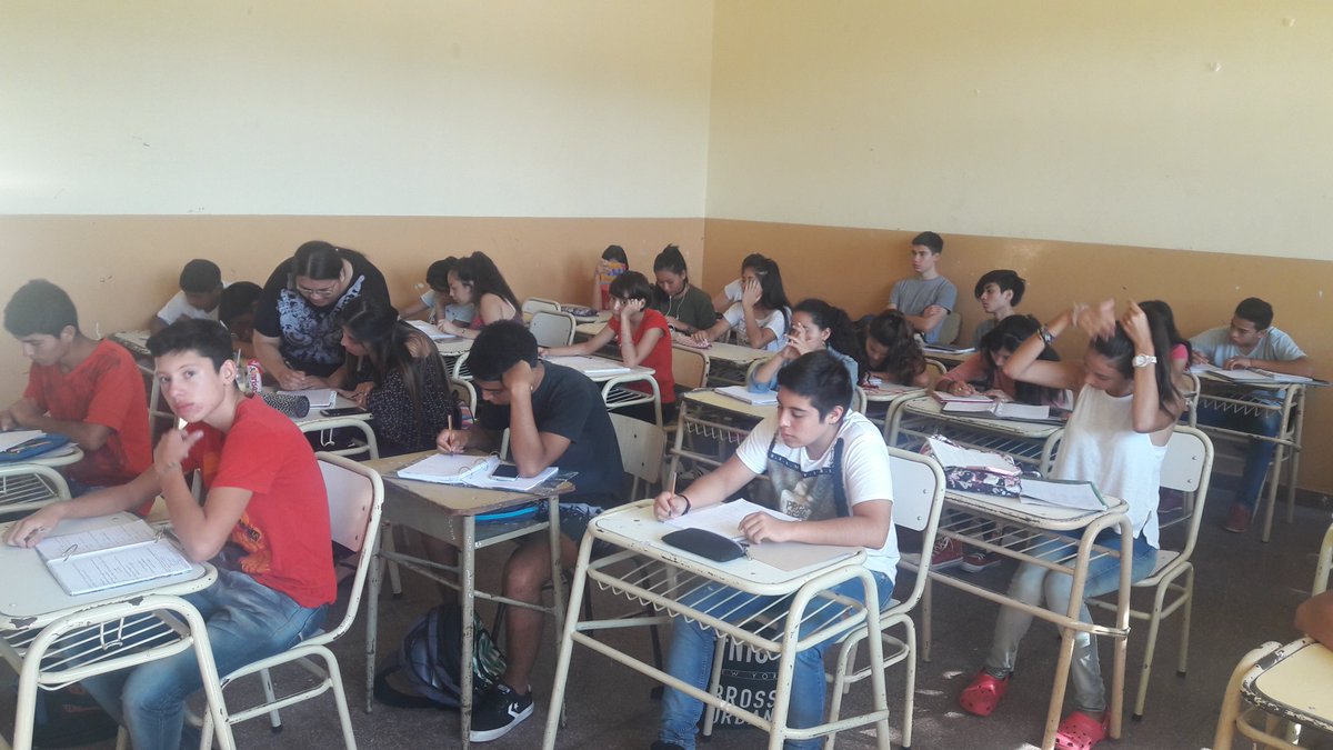 #EducaciónNoPara Ahora Matemática e Inglés en Col Sec 5009 Ntra Sra del Rosario #RosarioDeLaFrontera #CPPSEnAcción <a href="/fguillesaavedra/">GUILLERMO SAAVEDRA</a> <a href="/patriciapinasco/">Patricia Pinasco</a> <a href="/AlancayDel/">CAROLINA ALANCAY</a> <a href="/aniberruezo/">analia berruezo</a> <a href="/solisg79/">GUSTAVO SOLIS</a> <a href="/UrtubeyJM/">Juan Manuel Urtubey</a>