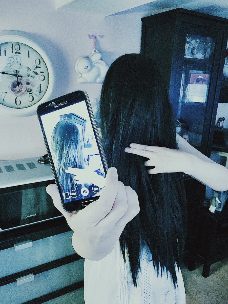 Jenni_Sadako's tweet photo. Ich schicke euch verfluchte SELFIE Grüße 😈☠️👻  #sadako  #sada #sadakovskayako #sadakoyamamura #sadakocosplay #sadakohair #sadakosolo #ghostcosplay #ringu #ringseries #selfie https://t.co/llKc1uNWwb