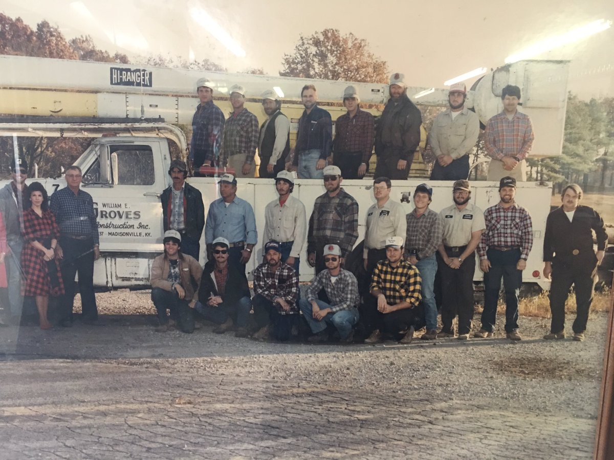 GrovesConst's tweet image. Here’s a throwback for you! How many of these Groves employees can you name? Comment below! #grovesteam1987 #grovesconstruction #grovesthrowback #grovesextendedfamily