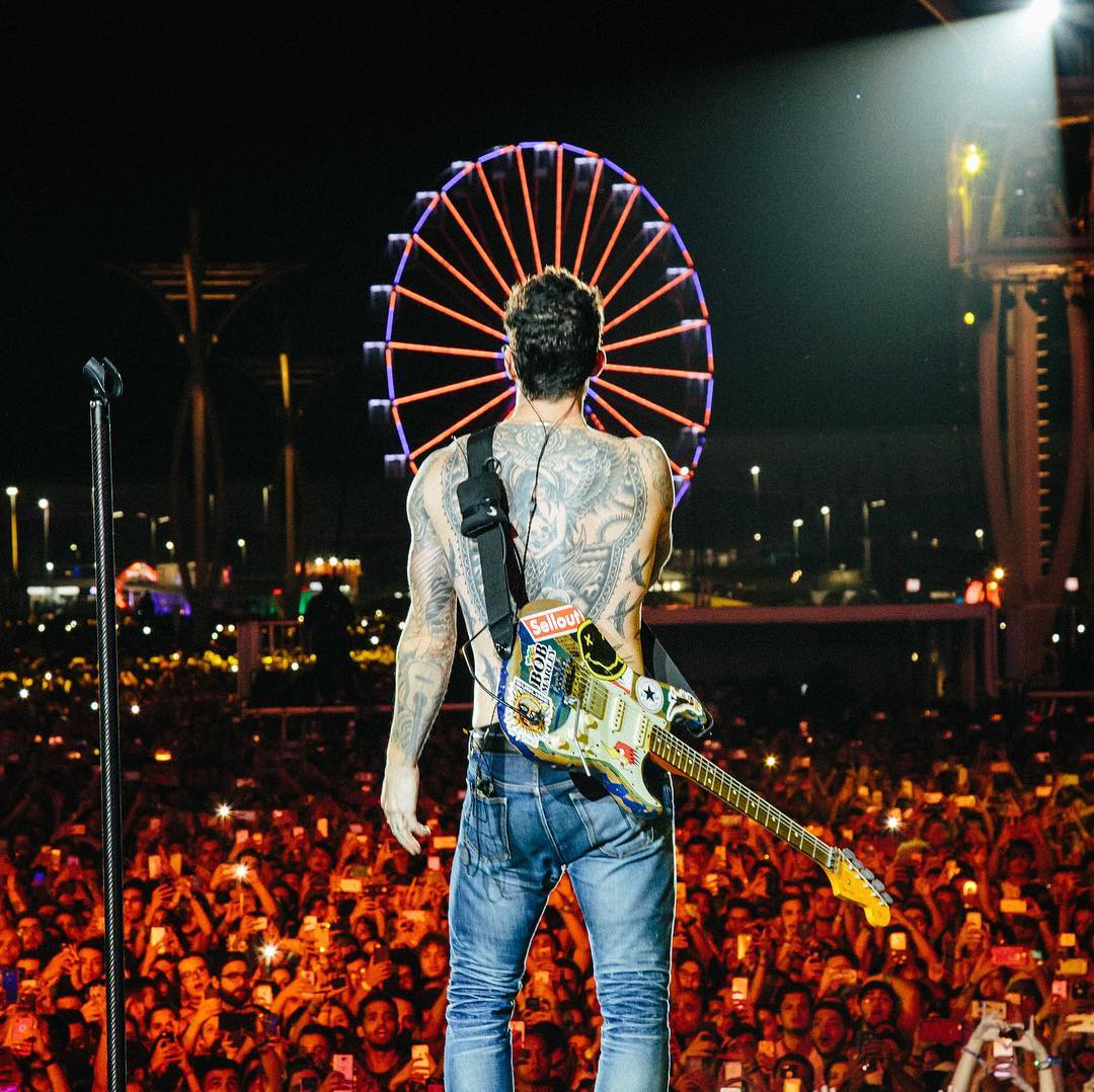 be_fameuz's tweet photo. 🌟3 Classic ADAM LEVINE Quotes

🔸"Before I go on stage I pretend that everyone loves me."

🔸"I'm fiercely independent, but I'm also terrified of being alone."

🔸"I'd rather be loud and misunderstood than quiet and bored."

#adamlevine #fameuz #maroon5 https://t.co/7jpOno8JgZ