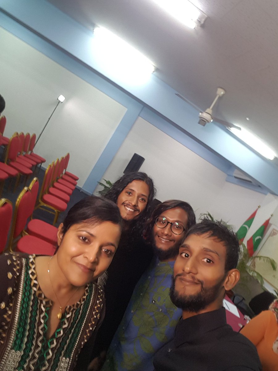 Amaan_Town's tweet photo. @yumna_maumoon had the honor of meeting the minister of art's, culture and heritage in the fannee veringe forum, we young musicians are inspired to work hard to solve the problems and difficulties we face in the music community, thank you minster for listening to our concerns https://t.co/4HibdzCvVx