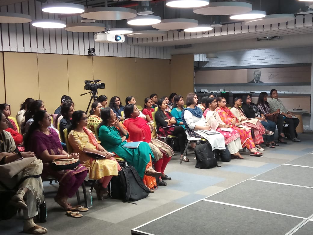 nasscom_member_'s tweet photo. Mr. Anil Gannamani, Executive Director- JPMorgan Chase conducting our 1st Gurukul Session on Artificial intelligence as part of our Women Wizard Rule Tech program today. @jpmorgan #womenintech #nasscom #w2rt #ArtificialIntelligence #gurukul https://t.co/h8GY8yMF30