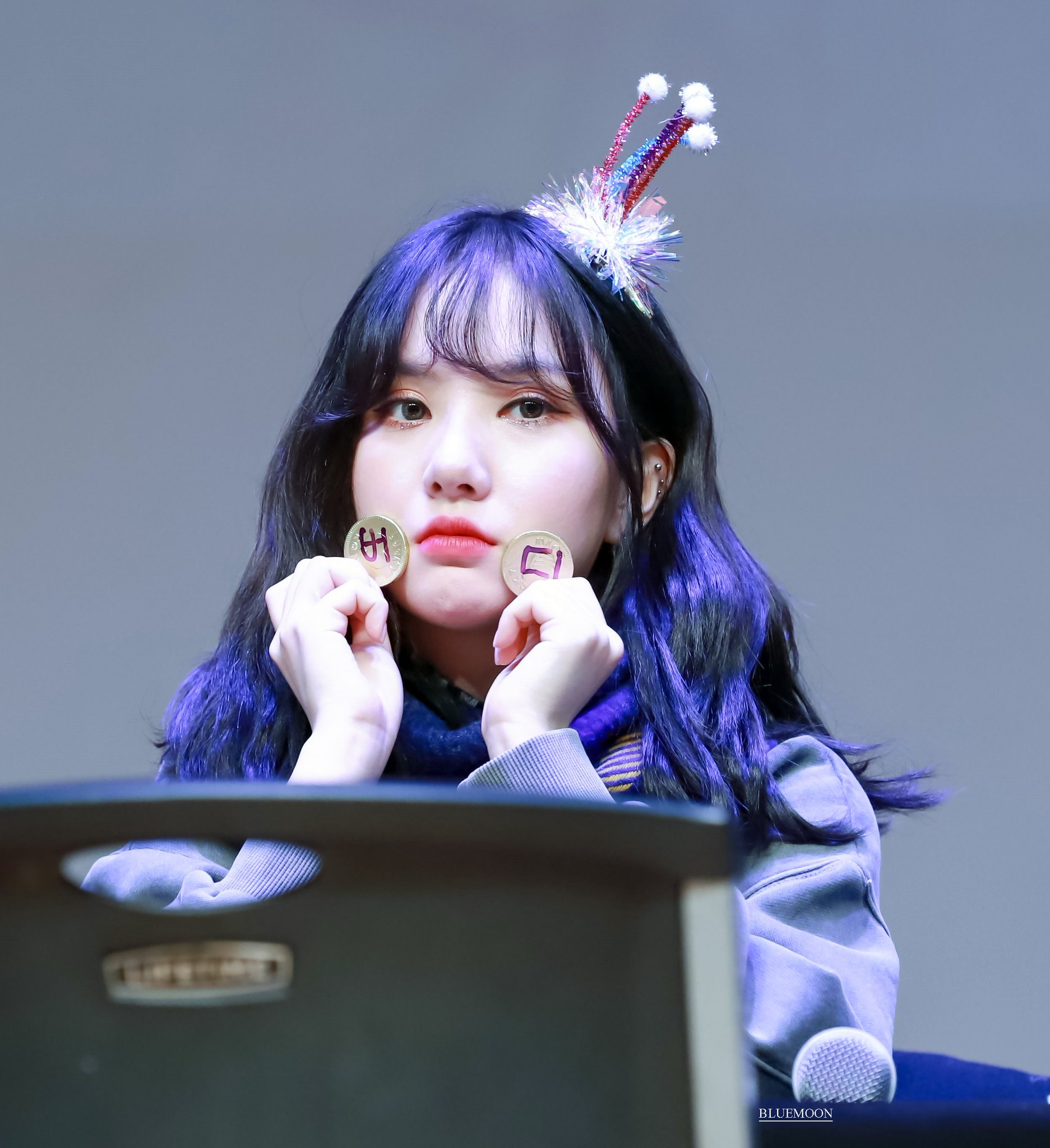 DxhHlFFUwAAF03B.jpg:large