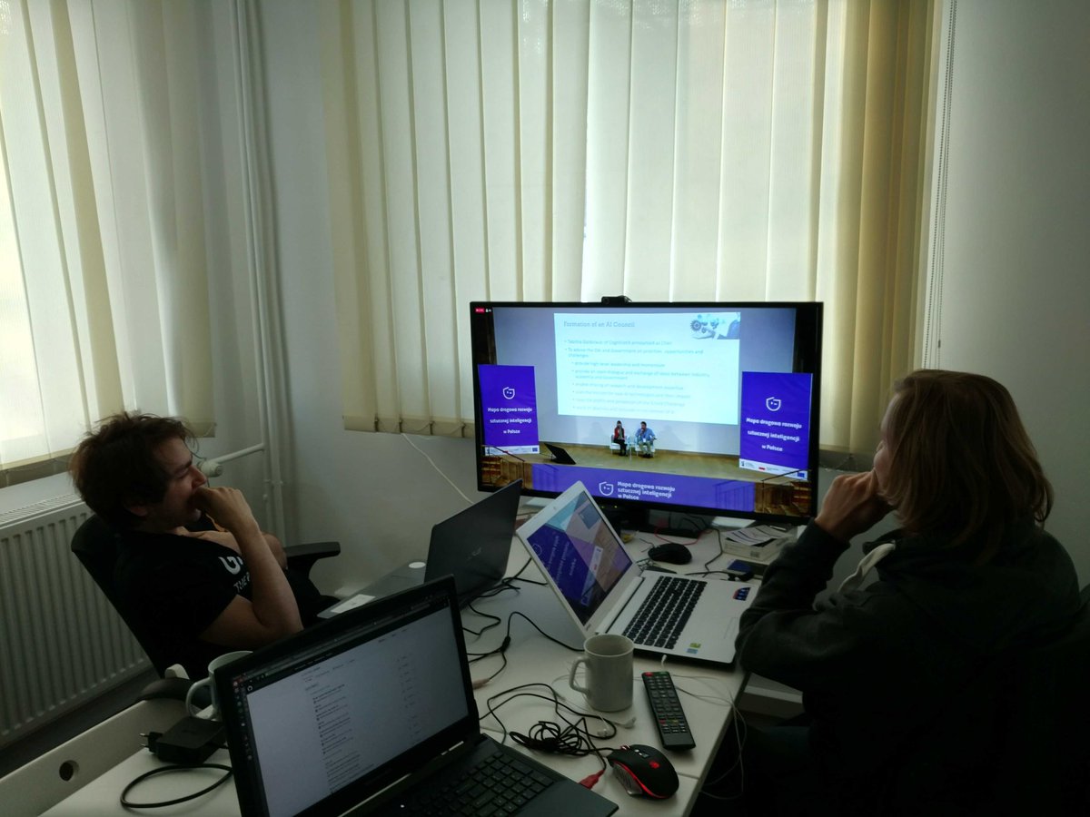pictec_eu's tweet photo. #backintheoffice #pictec #whataretheydoing Learning from others. Zoë Webster @MPiT_GOV_PL on UK's approach to AI technologies development. https://t.co/gSQ7eVywI4