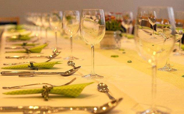 karteninsel's tweet photo. Na, auf was freuen Sie sich ganz besonders im neuen Jahr? Eine #Hochzeit, #Silberhochzeit oder ein runder #Geburtstag? Egal, welche #Feier bei Ihnen ansteht, ab und an einem lieben Menschen durch Blumen „Danke“ sagen ist ein herrliches Gefühl!!! https://t.co/GZJiuUx6MO
