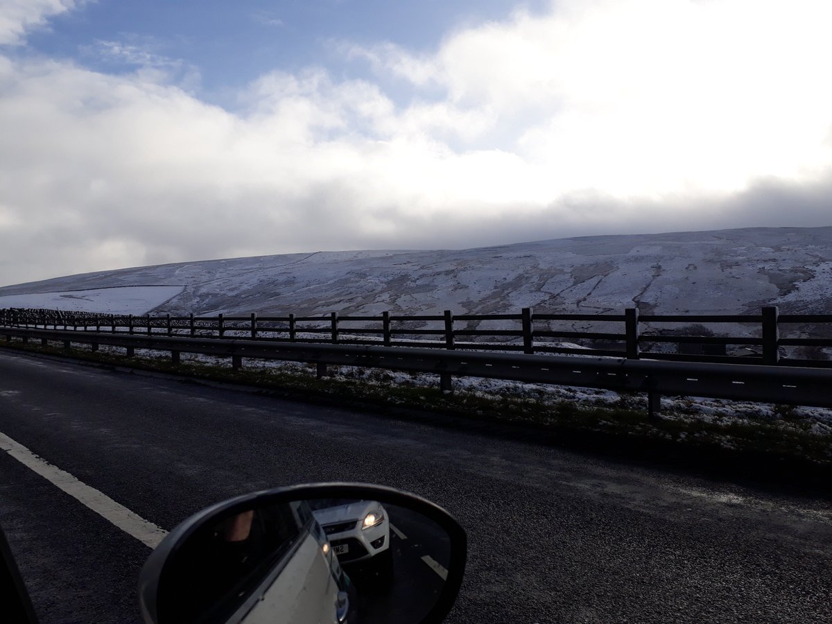Did you know that we cover Ilkley and surrounding areas? Stunning views on the way to look at some rental properties this morning N.B. Photo not taken whilst driving
#ilkley #yorkshiredales #lettings #addingham #snowscene #lettingagent