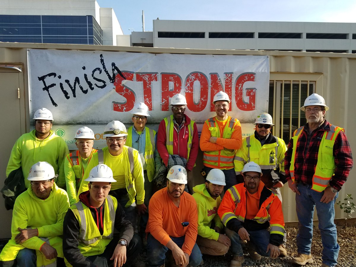 KirlinDB's tweet photo. Our Levine Atrium Healthcare project team finishing strong in Charlotte! #teamwork #buildingamerica #finishstrong https://t.co/Gb0UsdFhbr