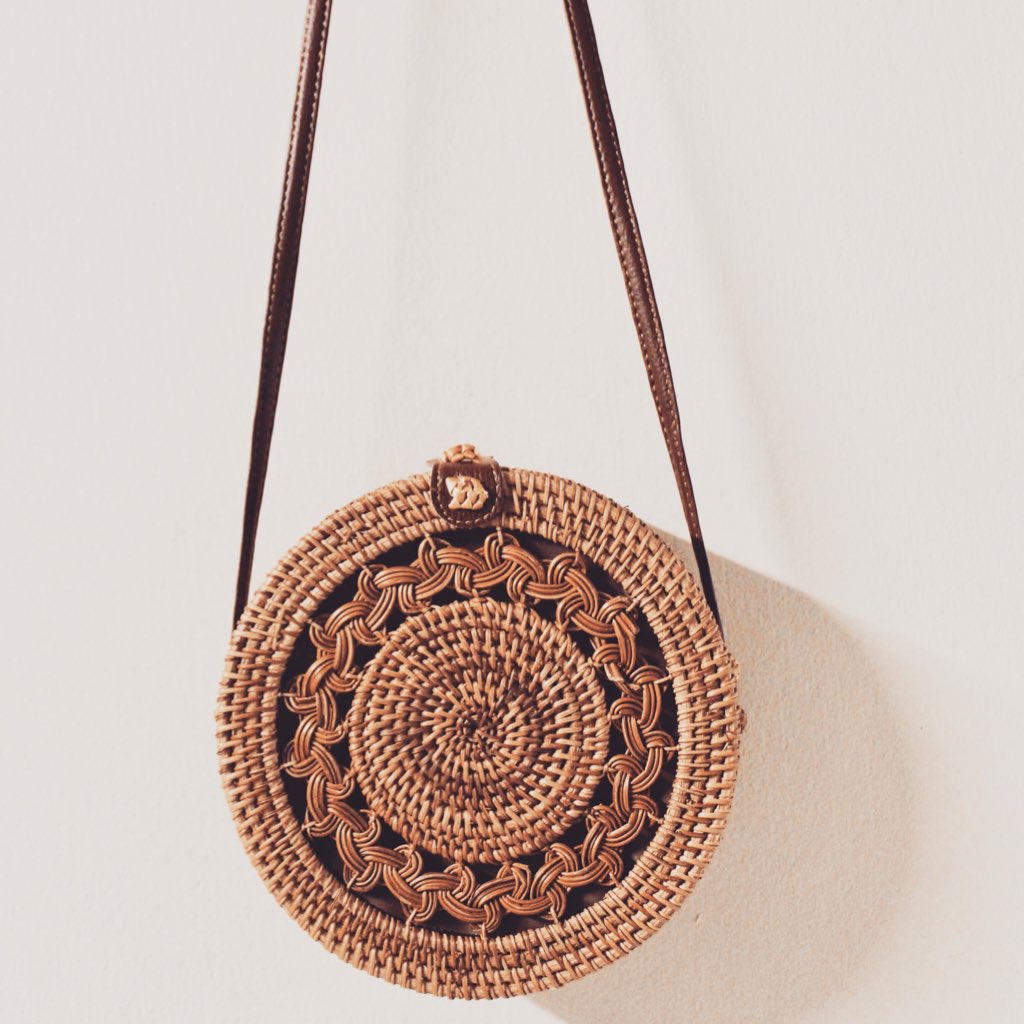 _J9725's tweet image. [Pls RT] 
กระเป๋าหวายแท้ เริ่มต้นที่ 730.-  

#GainWithPyeWaw #happyhour #Its2Loaded #จอยลดา #สวยสุดในวายจี #2019ทั้งทีต้องแบบนี้ดิ #Youtuberพี่แทน #ไว้รีวิวห้ามขายของโว้ยย #ราชินีนักอ่าน #ปรับไม่ทันเราปรับให้ #เพศศึกษานอกตํารา #ลิขิตรักข้ามดวงดาว #DAZEDKOREA #movietwit #범규