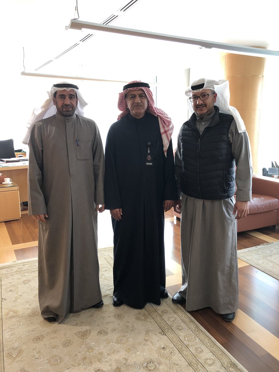 اشكر رئيس مؤسسة البترول الكويتية السيد هاشم هاشم على حسن استقبالة ورحابة صدرة واشكر النائب حمود الخضير  @alkhudhair_camp على ترتيب هذا اللقاء المثمر