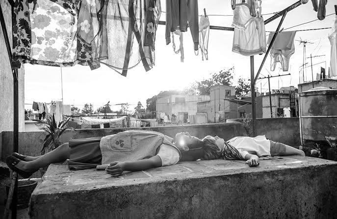 ROMA hace historia en los premios Oscar al ser la primera producción en español y mixteco que resulta nominada a Mejor Película. En 90 años de <a href="/TheAcademy/">The Academy</a>, alrededor de 10 cintas no habladas en inglés han llegado a dicha categoría, aunque ninguna ha ganado la presea. #OscarNoms