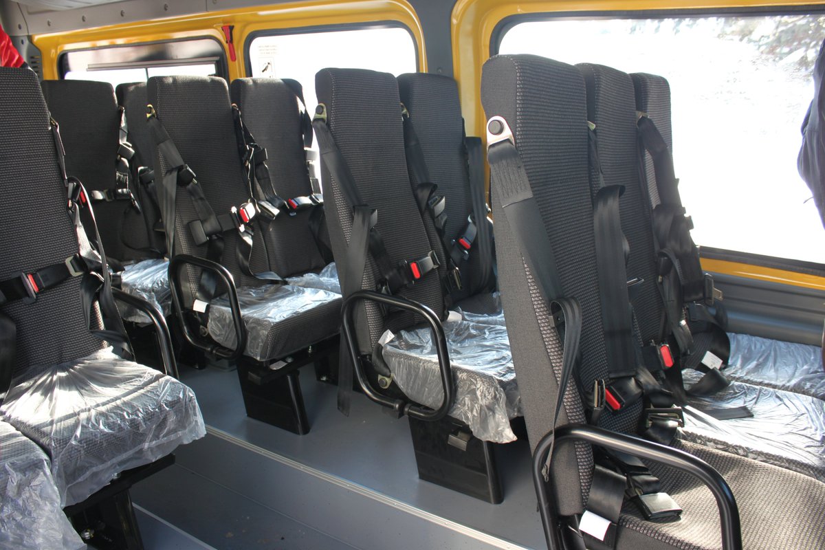 В Юрьевецкий МР пришел новый школьный автобус для Ёлнатской СШ. Современный автобус был приобретен благодаря помощи лично Губернатора Ивановской области и руководства Департамента образования Ивановской области. Спасибо!