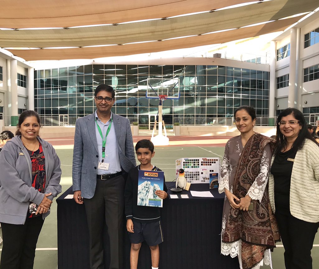 Shalini1205's tweet photo. Aarush and his father thoroughly enjoyed presenting their #XmasShadowing Tq @GMA_Primary @ElizabethJohn00 @raak1996 @DavidMonisha for such a wonderful opportunity!After all its great to present and share one’s learning journey, with our vibrant little ones,isn’t it @KNargish ? https://t.co/B1NjmN9uPh
