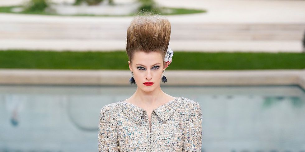 Chanel sin Karl Lagerfeld.

harpersbazaar.cl/moda/chanel-si…