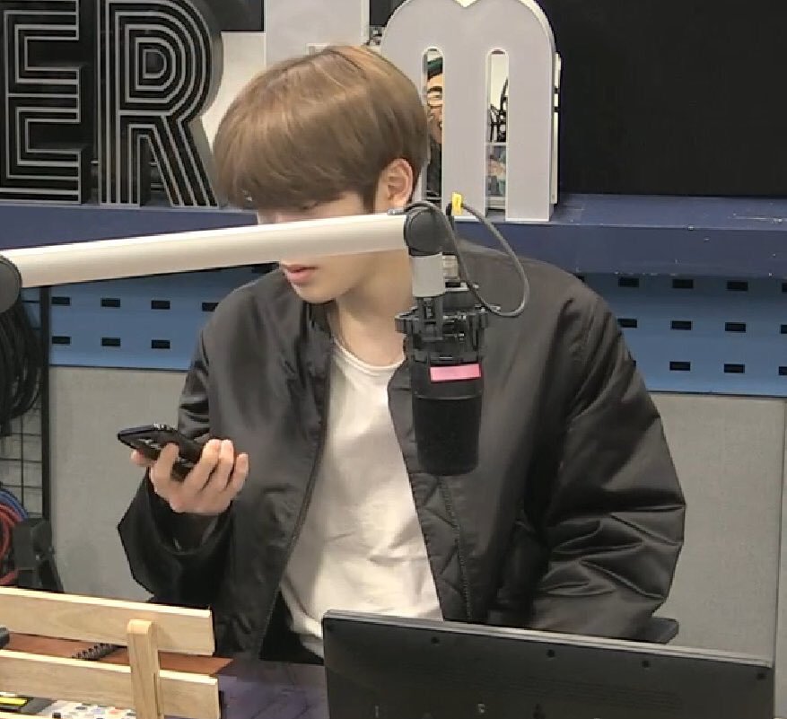 หมวด tweet media