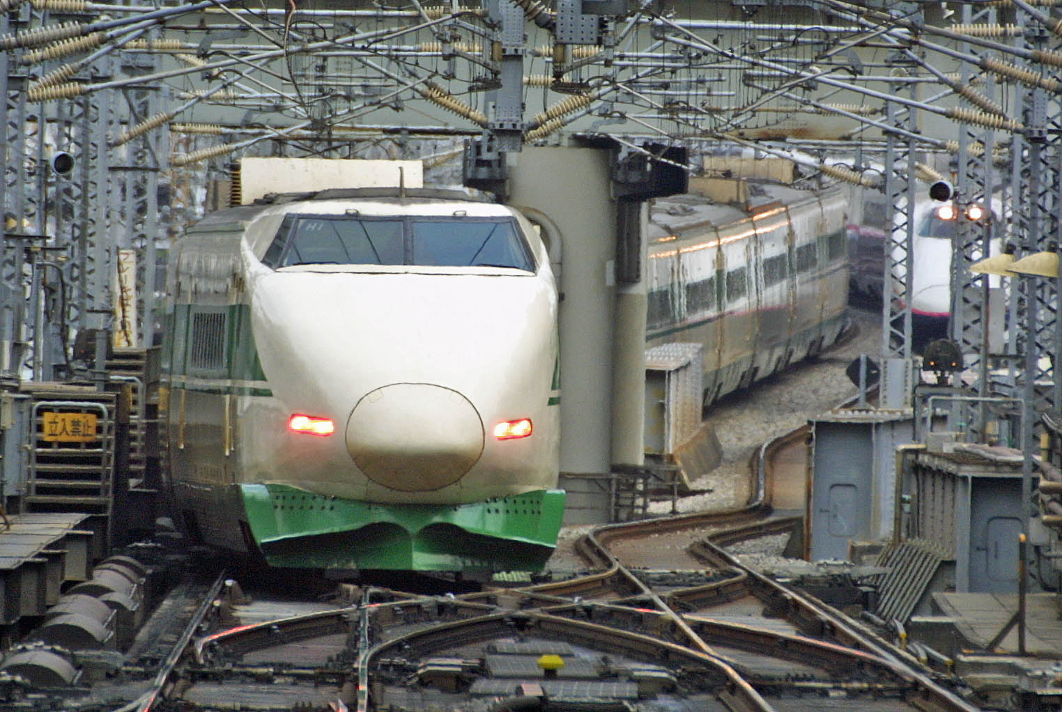空鉄 在 Twitter 上 知らない人が見るとウソ電的に見える 0系ｈ編成 東海道新幹線 １００系 のような顔をした やまびこ も走っていました 0系新幹線 T Co Doapswfa2f Twitter