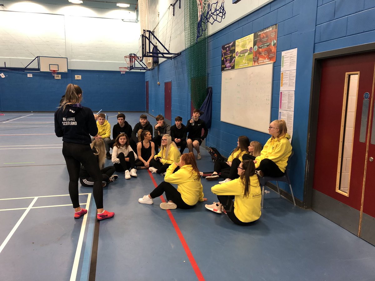 ASGreenwood1's tweet photo. Our @TEAMPEGW sport leaders are learning fundamental skills of netball! delivered by Caitlin from @NetballScotland today โญ๏ธ canโt wait till more netball clubs start in the cluster #netballleaders #leadership @Greenwood_Acad @NAActiveSchools https://t.co/HXC20OrmPw