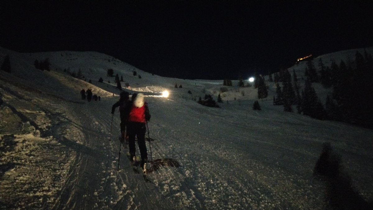jaeger_d_berge's tweet photo. Das waren die letzten Meter zur @SkiRiesneralm der #Kaiserschmarrn war genau das Richtige nach der #Skitour
#Telemarkbloggerevent #hyphensports #riesneralm #derbergdastal #schladmingdachstein #snowsafeapp
@dachsteinregion https://t.co/COmucvQZOu