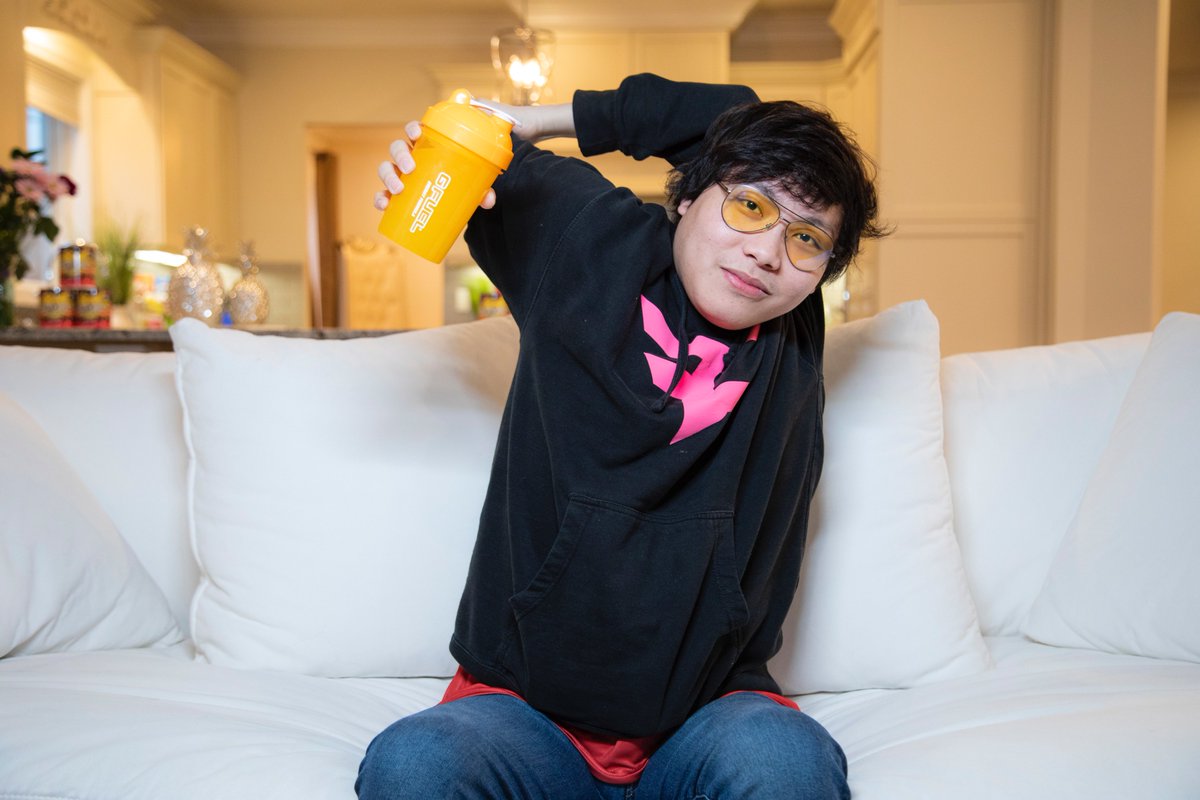 Vietnamews's tweet image. Use code "MEW" on GFUEL.. It'll make you a better dancer, I PROMISE. ❤️
Photo Credit: @ImNickMerola