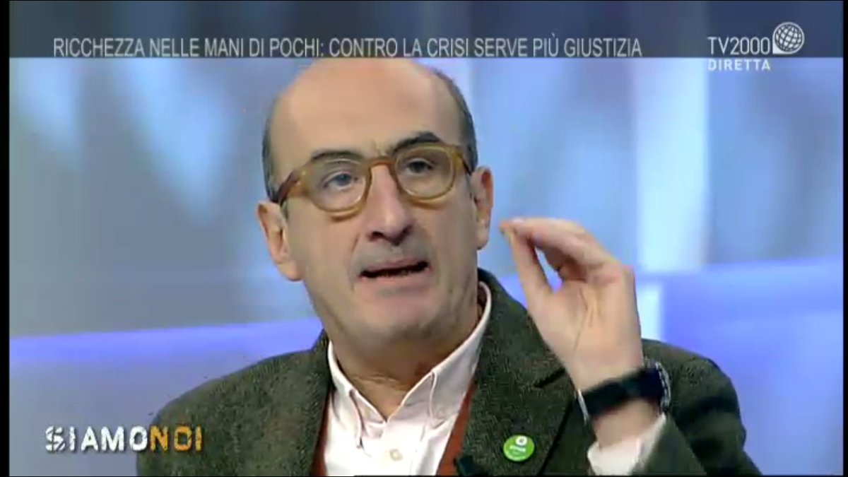 OxfamItalia's tweet photo. "La #poverta è prima di tutto un problema di esclusione dai servizi essenziali come #sanità e #istruzione! E' un fenomeno intergenerazionale, che attiene anche alla concentrazione della ricchezza spesso ereditata " @petrellismo a @siamonoitv2000 https://t.co/ZaLCH73NQb