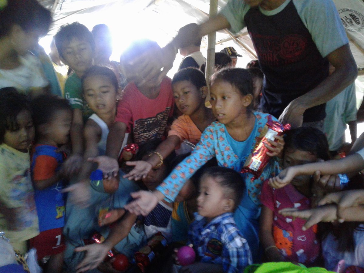 bagusthedentist's tweet photo. #pengungsi #disaster #refugee #rsko https://t.co/NyEUOHqv5u