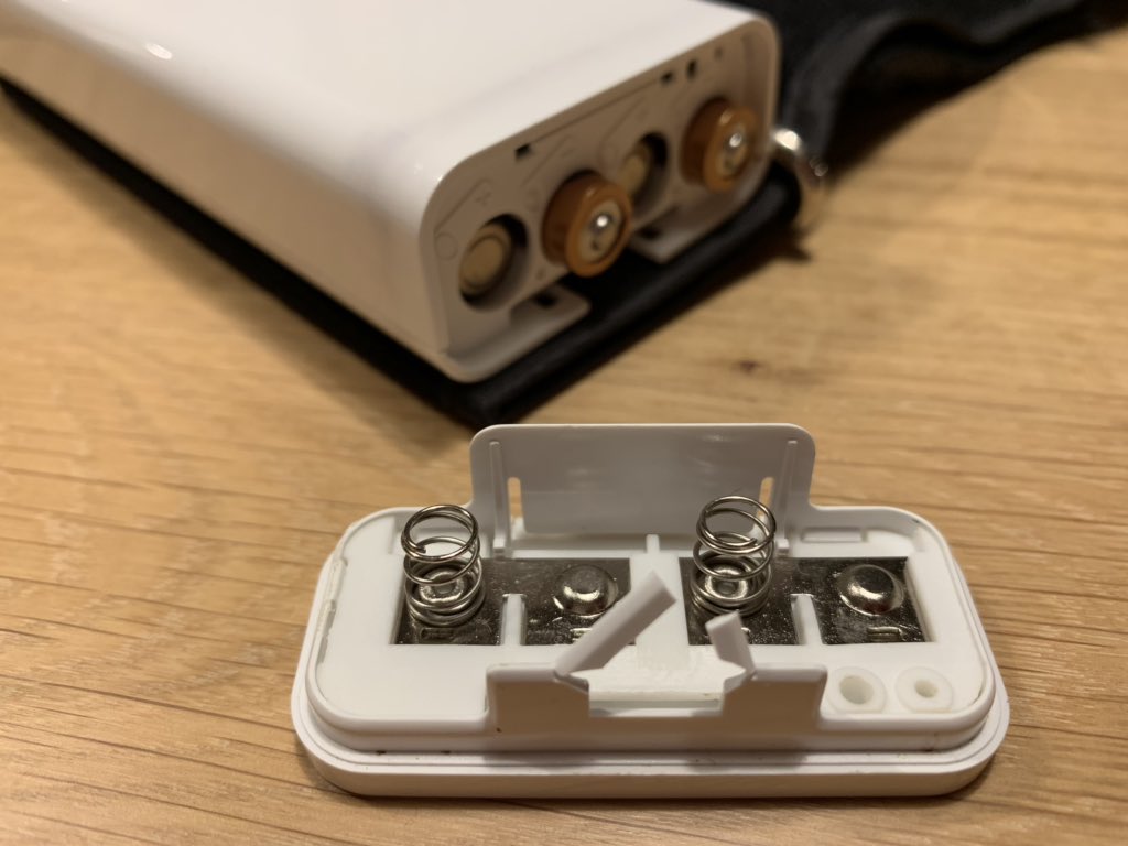 Sil Westerveld on Twitter "Hi getqardio, the battery cap on my