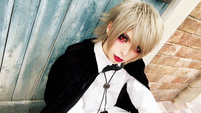 紳士並びに淑女諸君 ごきげんよう🎩✨  さあ今宵は共に座ってひと休みしようぞ😪 https://t.co/ItphG7aEuV