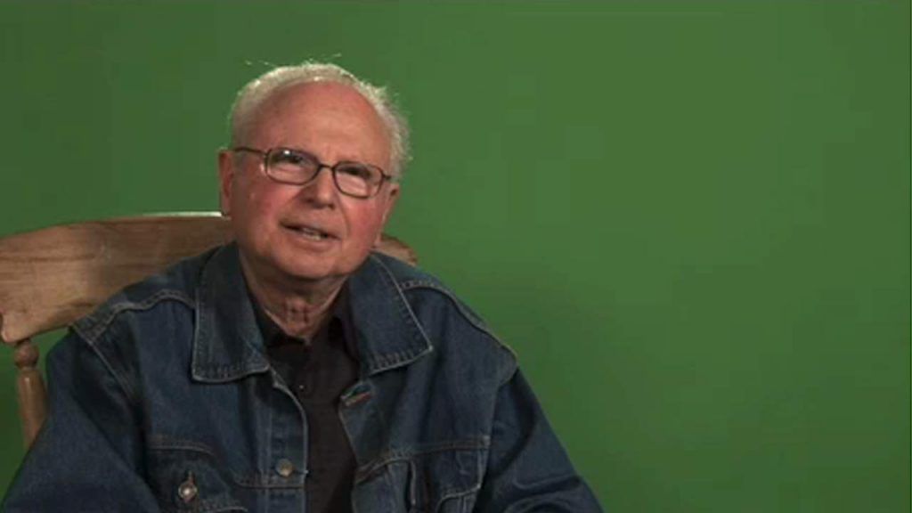 CAPTURING HISTORY

Eddie Bockser is a long time employee of Warner Bros. studio.  He has worked on the lot for over 60 years. He is currently a docent or guide at the Warner Bros. museum on the WB lot.

WATCH: buff.ly/2MaIvKA

#eddiebockser #warnerbros #casswarner