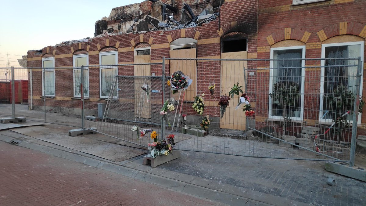 Op 17 januari brak er 's ochtends een grote brand uit  in een wooncomplex aan de Stationsweg. In deze brand heeft een persoon het leven gelaten en hebben anderen alles verloren.  Lees het hele  bericht van burgemeester Arie van Erk: bit.ly/2R5xAmP