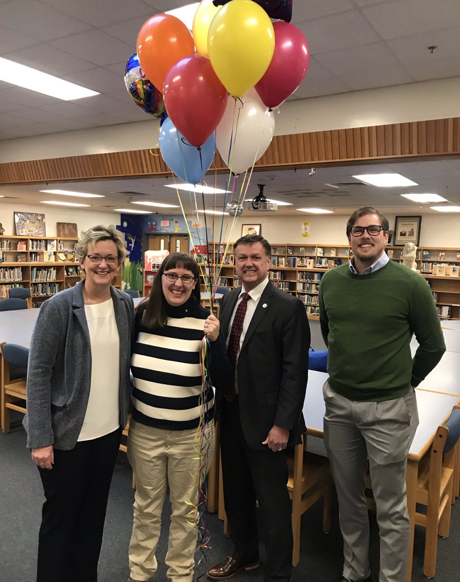 franklinspecial's tweet image. Congratulations to the FSSD Teachers of the Year, notified this morning by @fssdDirofSchool and @DrCatStephens ! 
Elementary Level:  Heather Soder of @fssdJES 
Middle School Level:  Dinah Wade of @fssdFIS