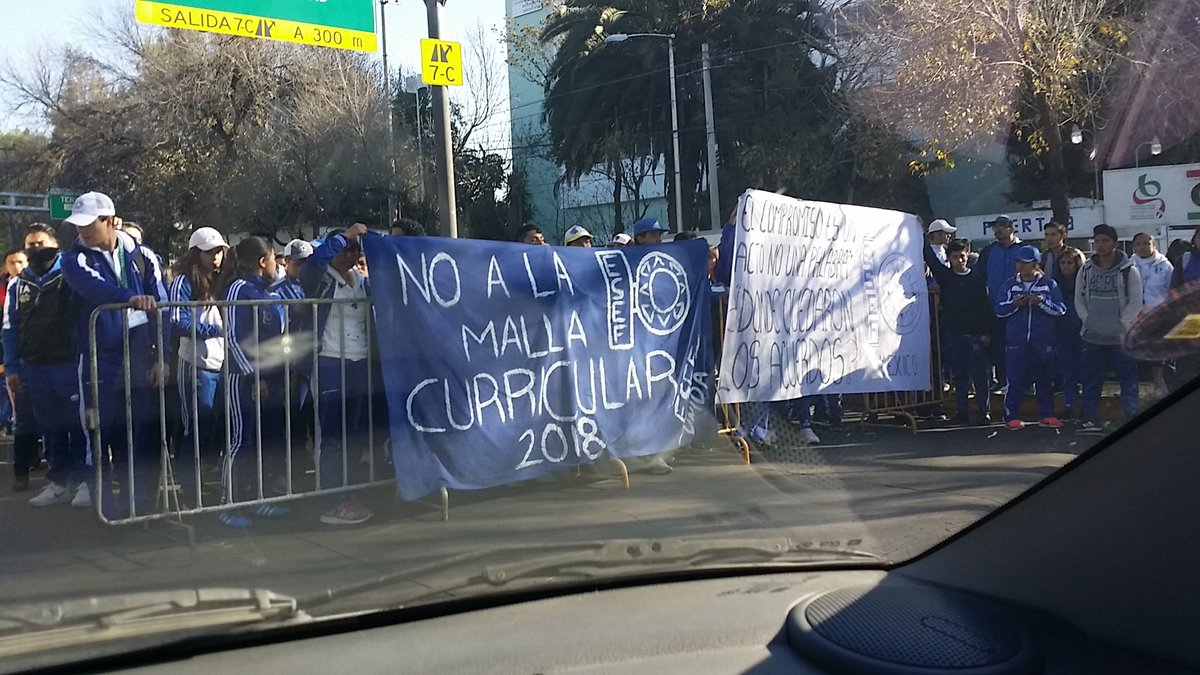 mauriciocha's tweet photo. Así Circuito Interior frente al Foro Sol @SSP_CDMX @889Noticias https://t.co/sM4aWdpXM8