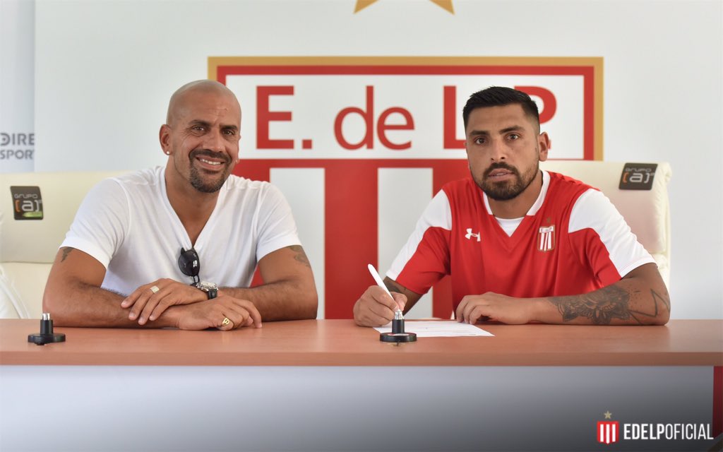 EdelpOficial's tweet photo. ⚽️✍️ ¡Llegó el cuarto refuerzo! Gonzalo Jara firmó contrato hasta junio de 2020 y ya se encuentra a disposición del Chino Benítez https://t.co/atkS0wJT7F