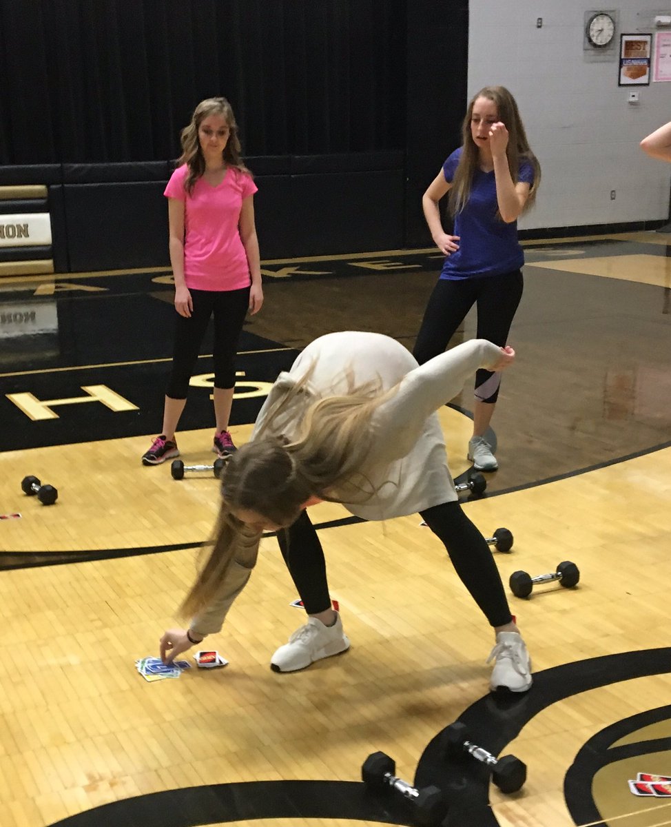 JacketPE's tweet photo. UNO Fitness with the Body Sculpting classes today.  #LuckOfTheDraw https://t.co/wrBnfOnjHg